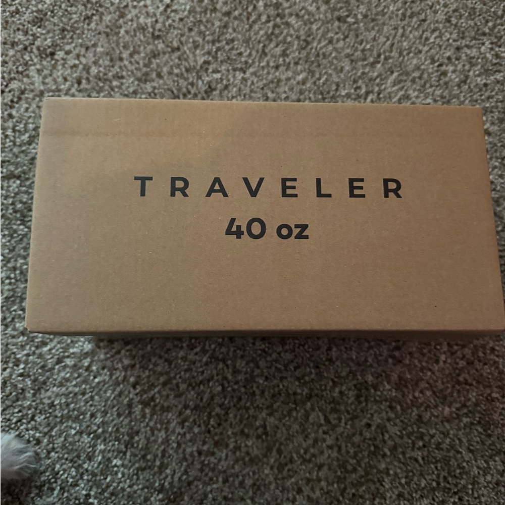 Hydrojug Candy Coated Traveler 40 oz - Picture 3 of 5